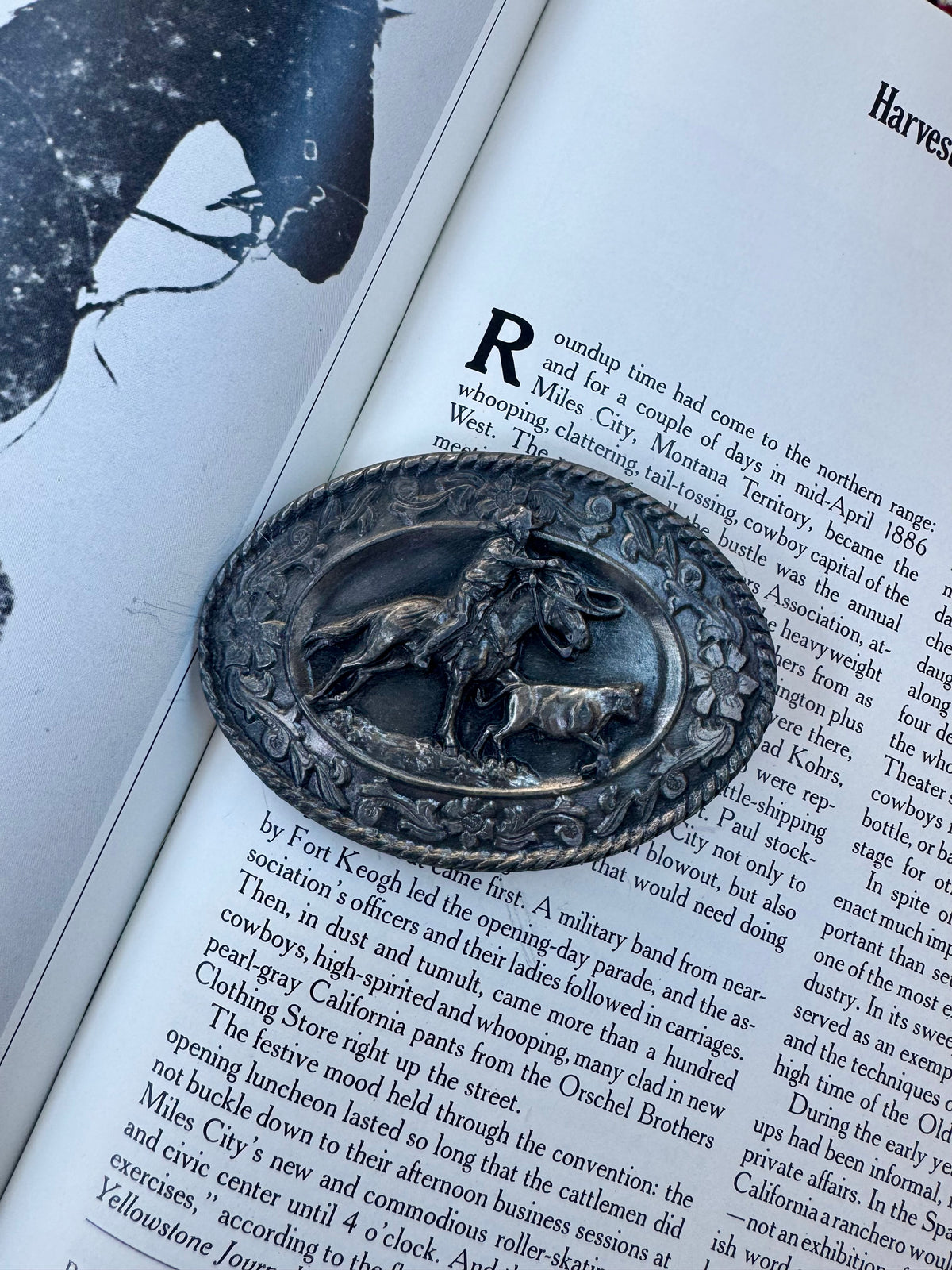 Roper belt buckle