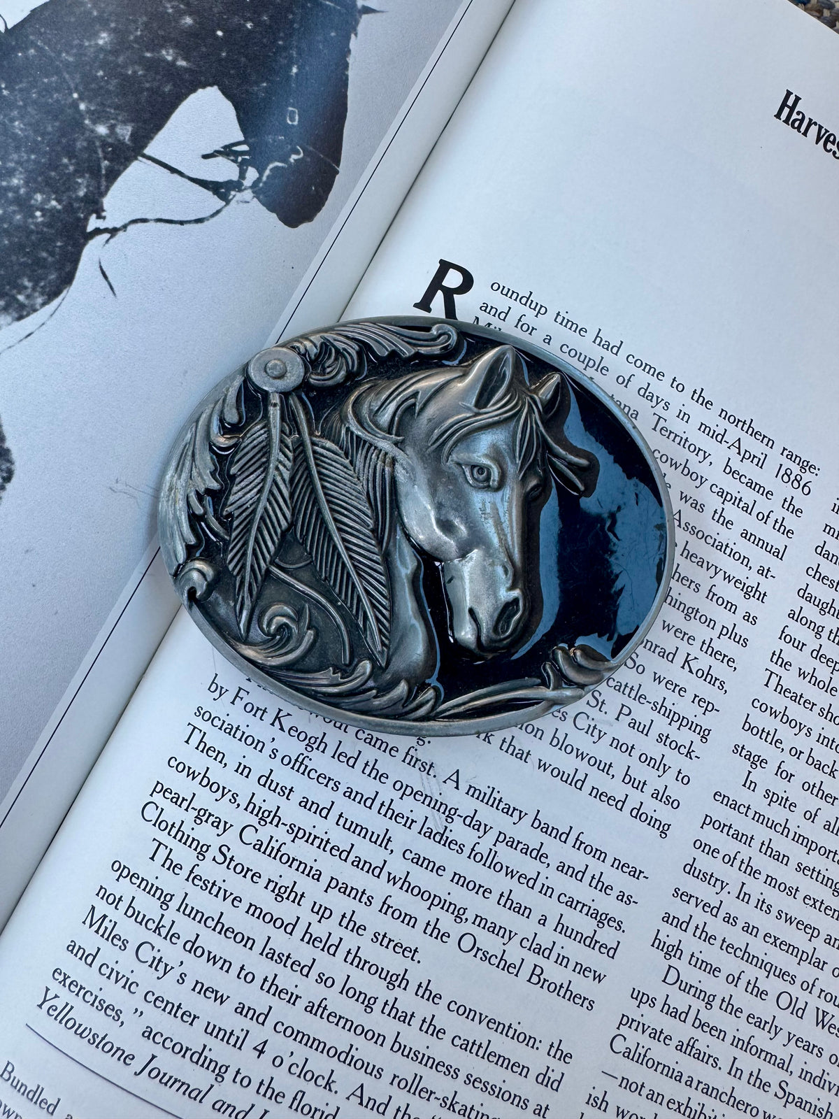 Horse belt buckle