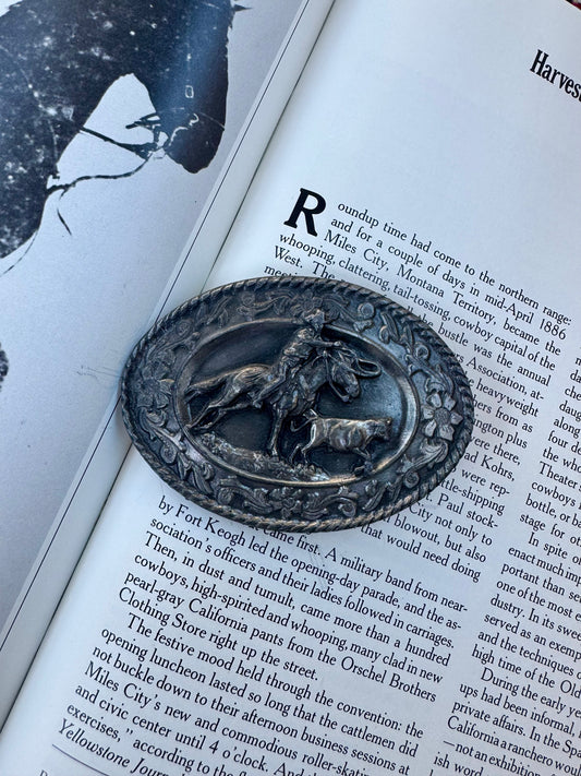 Roper belt buckle